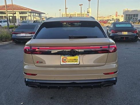 Certified 2024 Audi Q8 Prestige image 35