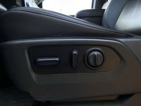 Used 2021 GMC Sierra 1500 SLT image 23