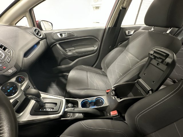 Used 2015 Ford Fiesta SE w/ Comfort Package FWD image 23