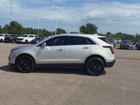 Used 2020 Cadillac XT5 Premium Luxury FWD image 5