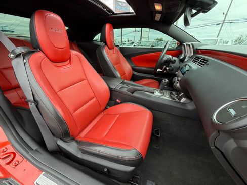 Used 2010 Chevrolet Camaro SS w/ LPO, Ground Effects Package RWD image 14