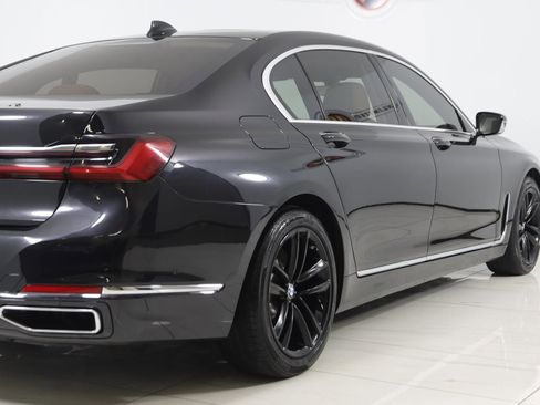 Used 2022 BMW 750i xDrive w/ Luxury Rear Seating Package image 63