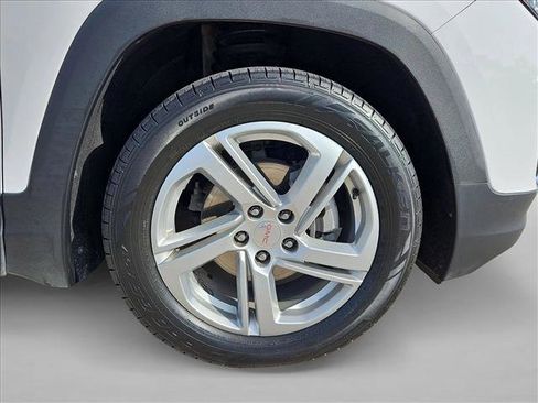 Used 2019 GMC Terrain SLE image 21