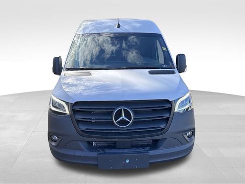 Used 2024 Mercedes-Benz Sprinter 3500 image 8