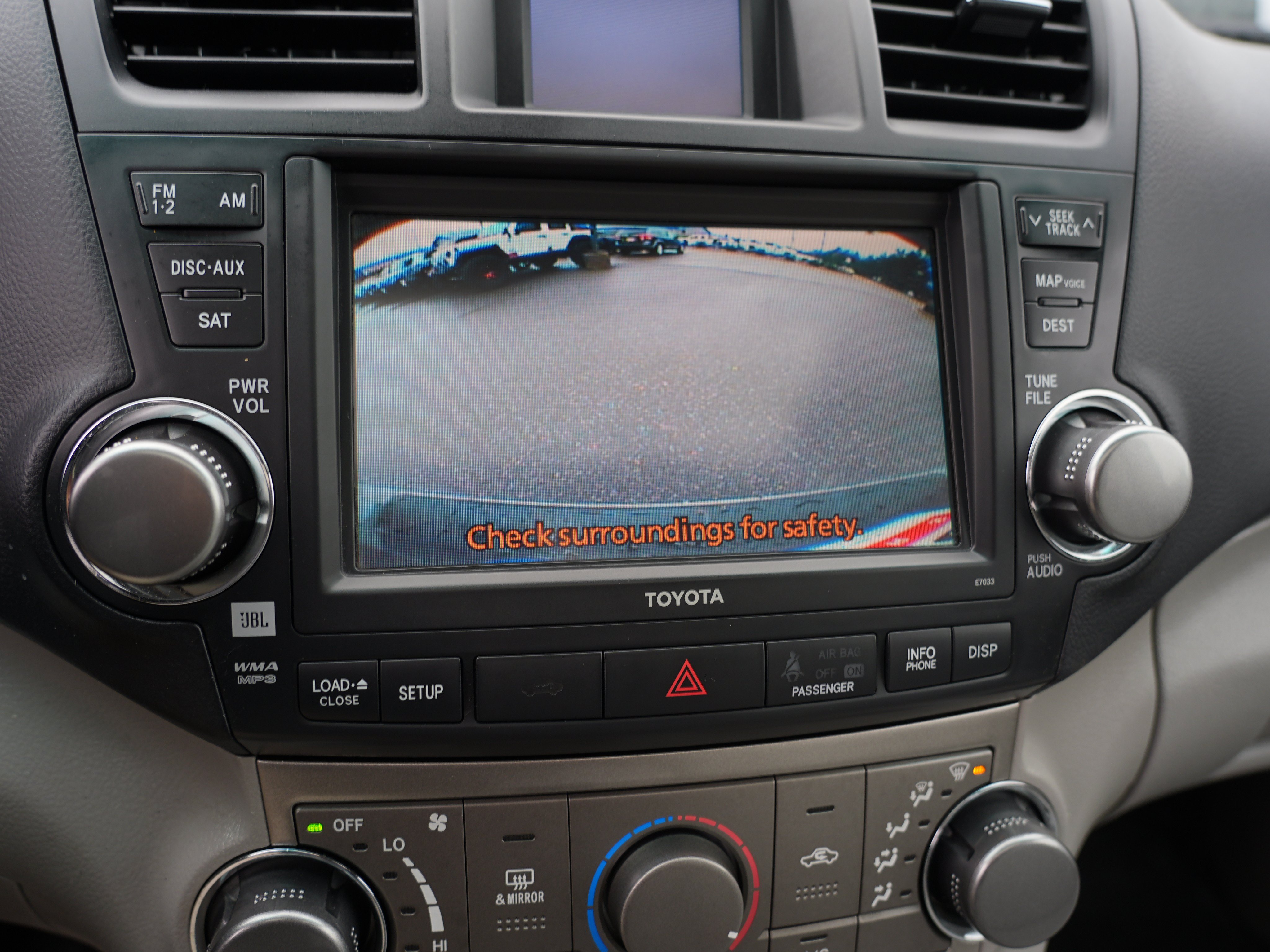 Used 2012 Toyota Highlander SE w/ Tow Pkg AWD/4WD image 28
