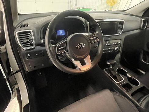 Used 2020 Kia Sportage LX image 19