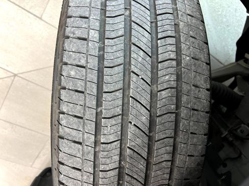 Used 2023 Jeep Grand Cherokee L Laredo image 54