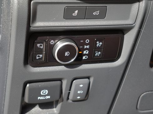 Certified 2023 Ford Expedition Max Platinum image 6