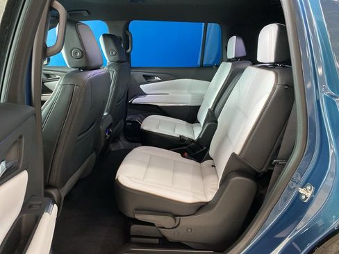 New 2026 Chevrolet Traverse High Country image 12