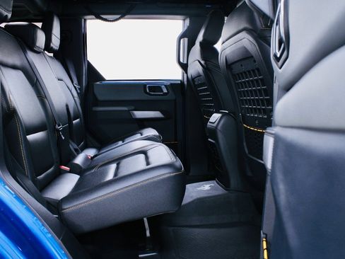 Used 2023 Ford Bronco Badlands image 23