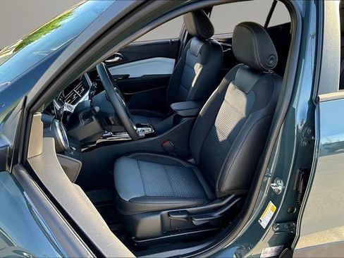 Used 2026 Chevrolet Trax LT w/ Driver Confidence Package FWD image 20