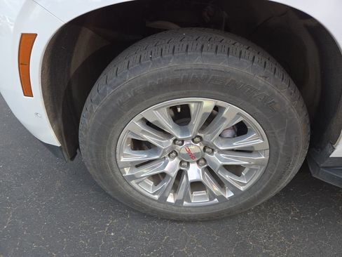 Certified 2025 GMC Yukon Denali image 7