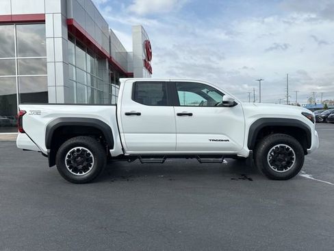 New 2026 Toyota Tacoma TRD Off-Road image 8