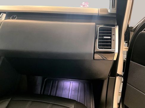 Used 2019 Land Rover Range Rover Sport Supercharged AWD/4WD image 17