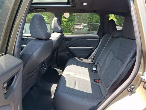 Used 2025 Subaru Forester Premium AWD/4WD image 10