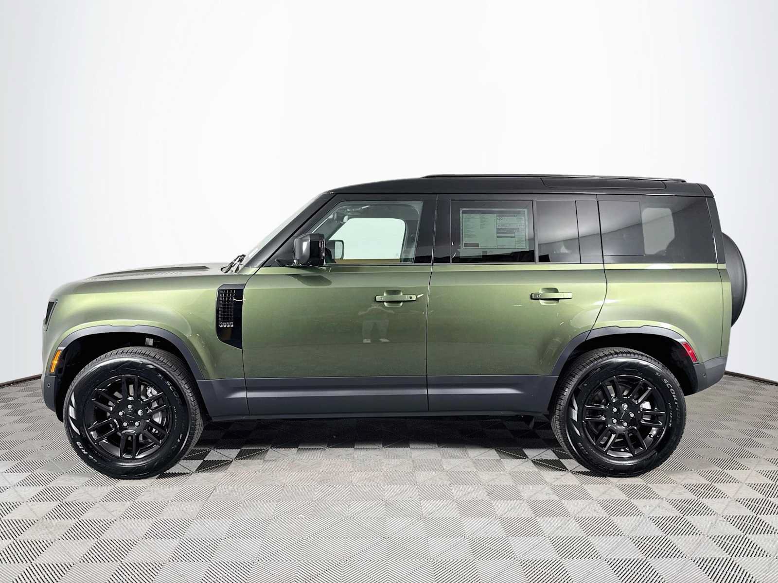 New 2026 Land Rover Defender 110 S AWD/4WD image 8