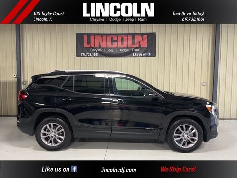 Used 2024 GMC Terrain SLT image 7