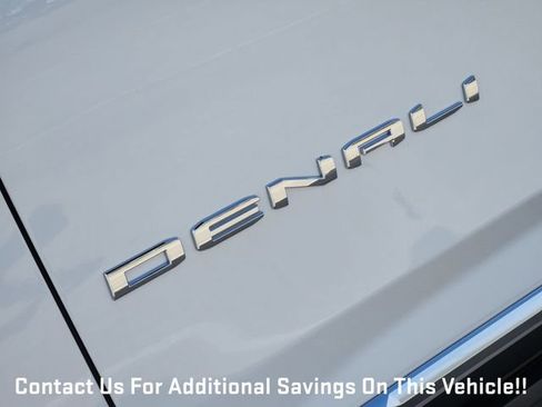 New 2026 GMC Yukon Denali w/ Sun & Power Step Package image 8