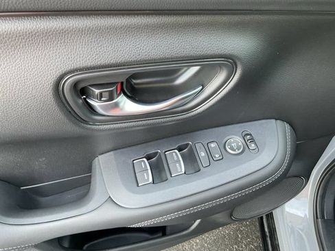 Used 2026 Honda HR-V EX-L image 16