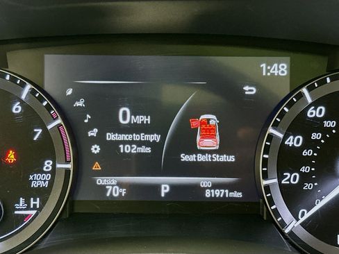 Used 2021 Toyota Highlander XLE AWD/4WD image 18