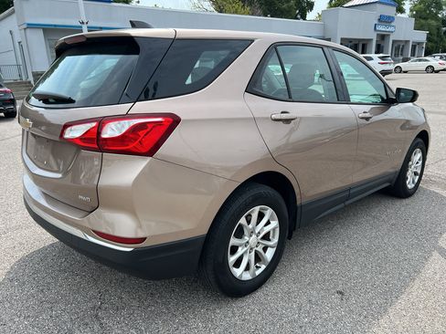 Used 2018 Chevrolet Equinox LS AWD/4WD image 5