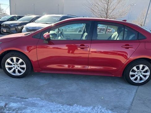 Used 2020 Toyota Corolla LE w/ Carpet Mat Package (TMS) image 6