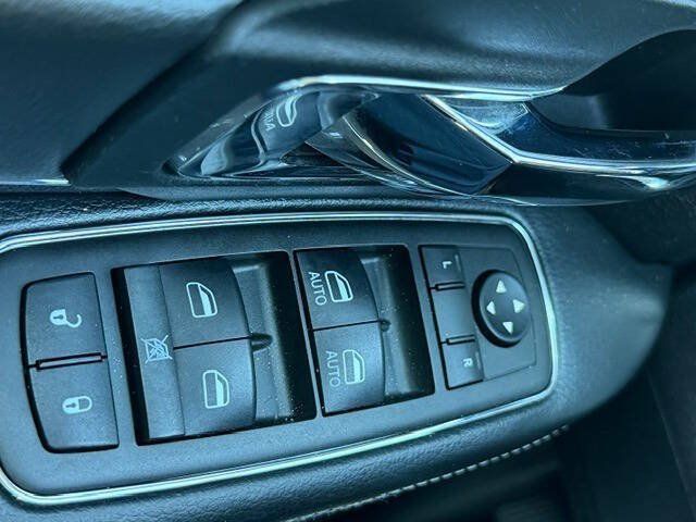 Used 2014 RAM 2500 Laramie w/ Convenience Group AWD/4WD image 64
