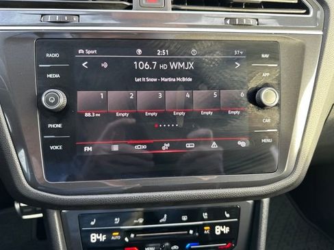 Certified 2024 Volkswagen Tiguan SEL R-Line image 24