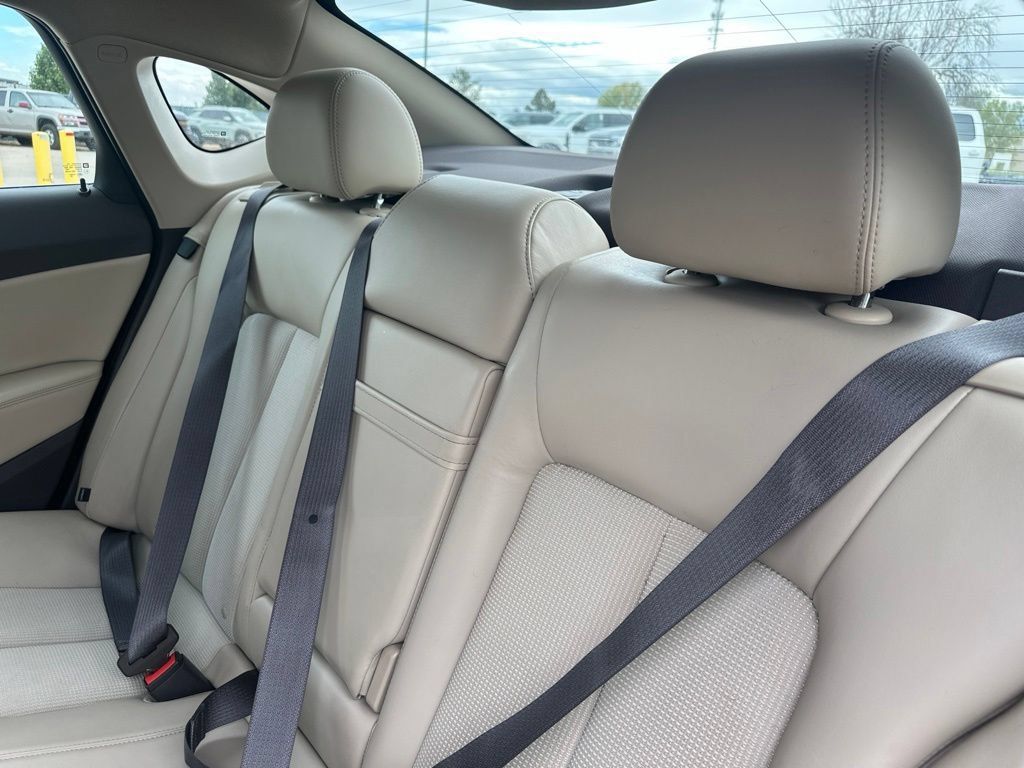 Certified 2013 Buick Verano Convenience FWD image 19