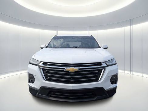 Used 2023 Chevrolet Traverse LT FWD image 9