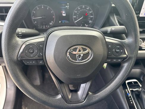 Used 2024 Toyota Corolla LE FWD image 14