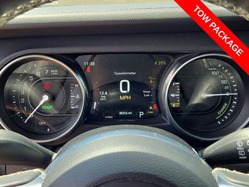 Used 2022 Jeep Wrangler Unlimited Sahara w/ Cold Weather Group AWD/4WD image 21
