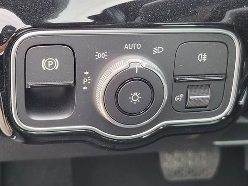 Certified 2025 Mercedes-Benz CLA 250 4MATIC image 18