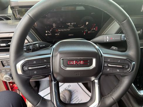 Used 2025 GMC Yukon Elevation AWD/4WD image 17
