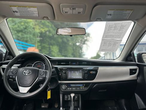 Used 2015 Toyota Corolla LE FWD image 10