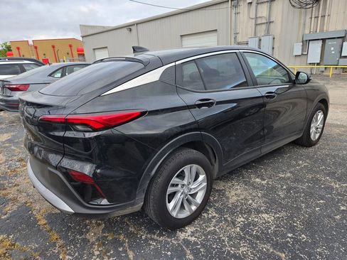 Used 2025 Buick Envista Preferred image 2