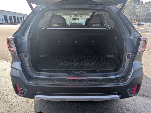 Used 2022 Subaru Outback Limited image 24