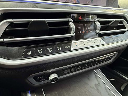 Used 2020 BMW X7 xDrive40i w/ Premium Package image 23