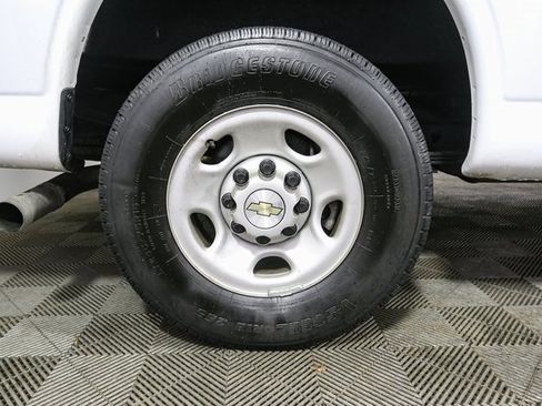 Used 2024 Chevrolet Express 2500 image 14