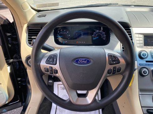 Used 2015 Ford Taurus SE image 13