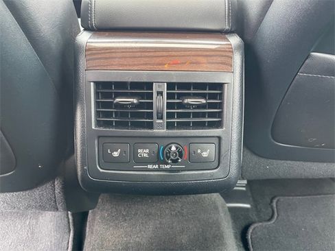 Used 2013 Toyota Avalon Limited image 20