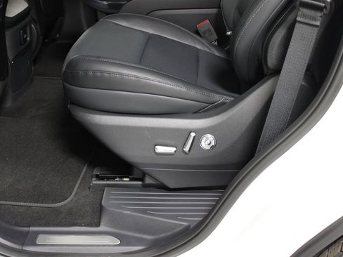 New 2026 Lincoln Navigator Reserve image 30