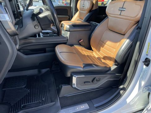 Used 2024 Ford F250 Platinum AWD/4WD image 43