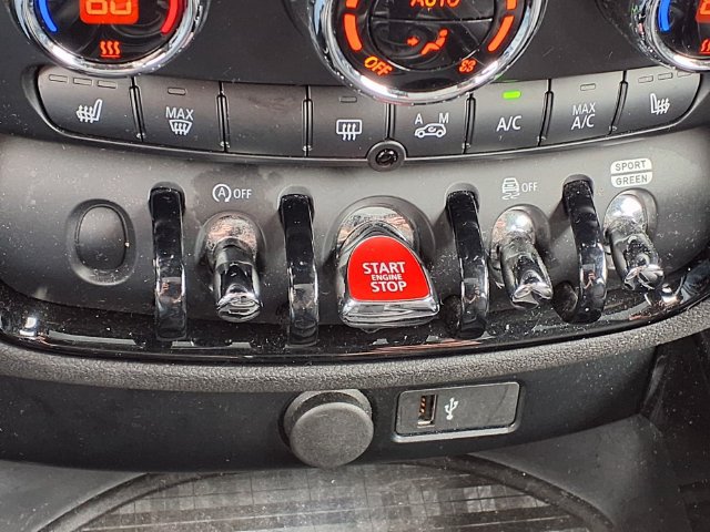 Used 2022 MINI Cooper Clubman S FWD image 17