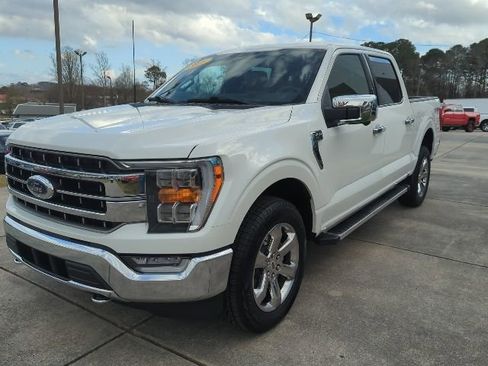 Used 2023 Ford F150 Lariat w/ Trailer Tow Package image 3