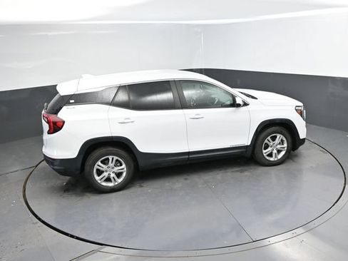 Used 2024 GMC Terrain SLE AWD/4WD image 36
