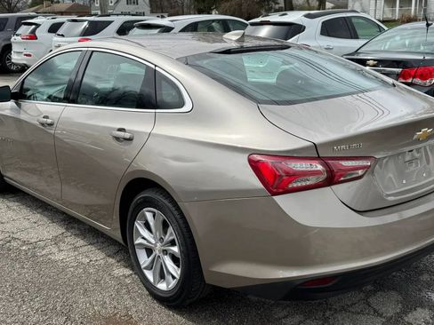 Used 2022 Chevrolet Malibu LT image 3