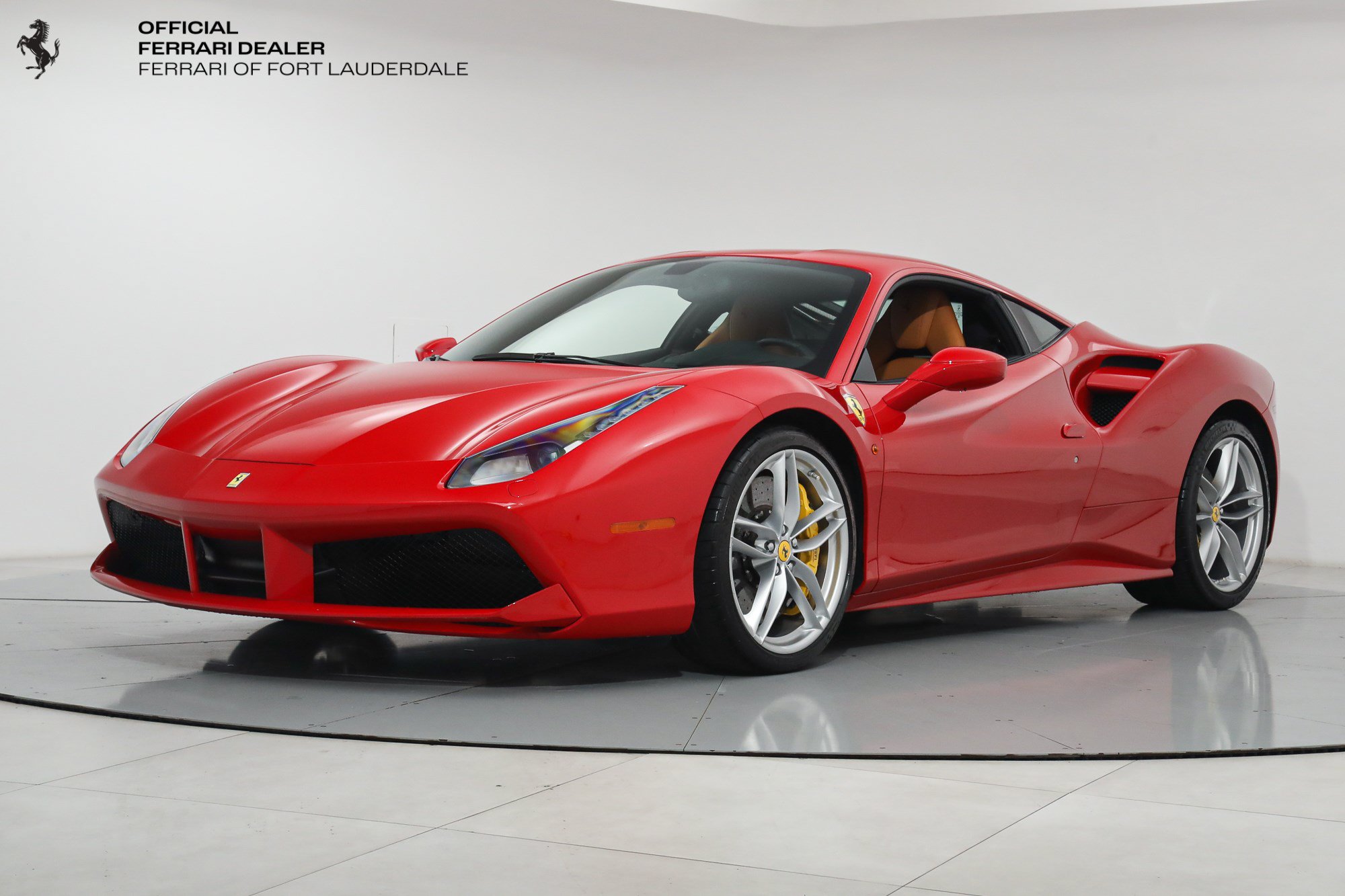 Used 2018 Ferrari 488 GTB RWD image 1