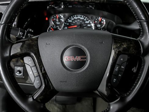 Used 2018 GMC Savana 2500 Extended w/ Enhanced Convenience Package RWD image 24