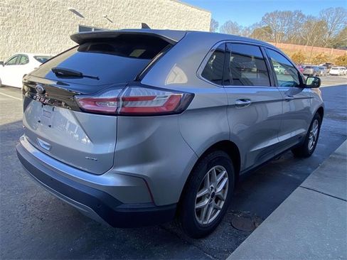 Used 2023 Ford Edge SEL image 7